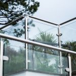 Glasräcken för altaner: En modern touch till ditt utomhusutrymme